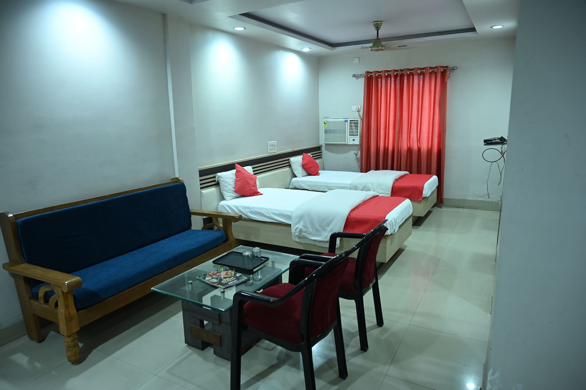 Hotel Aryan International